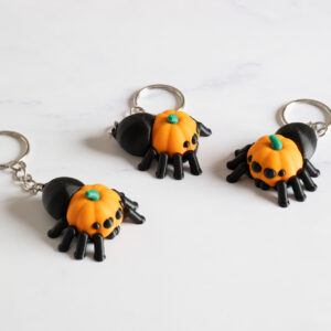 Flexi Edderkop Græskar nøglering - Sort/orange